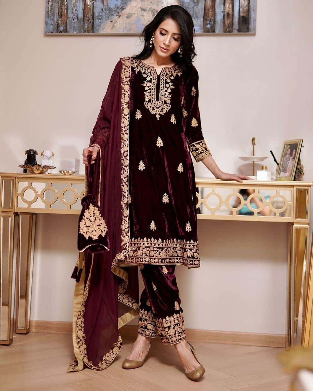 Pakistani Designer Viscose Velvet embroidery sequence work Kurta Pant with Dupatta
