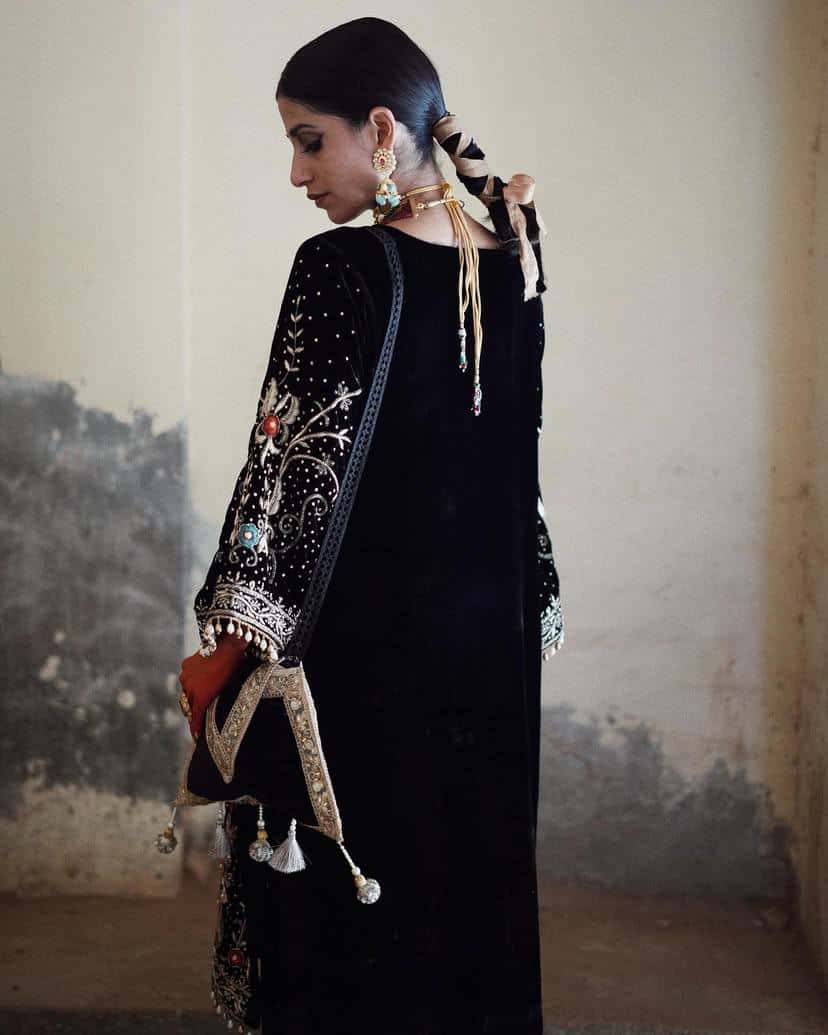 "Elegant Velvet & Georgette Set with Sequence & Thread Embroidery, Cutwork & Potli - Kurti, Plazzo & Dupatta"