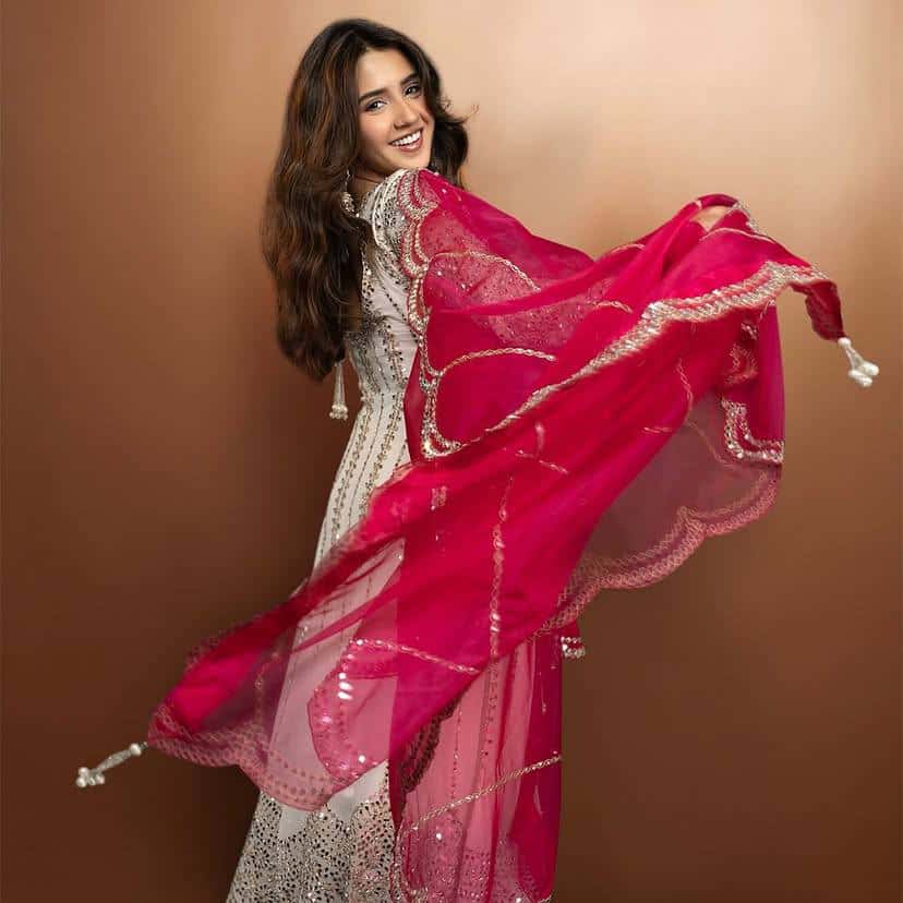 "Luxurious Sequins Embroidered Georgette & Organza Set – Fully Stitched"