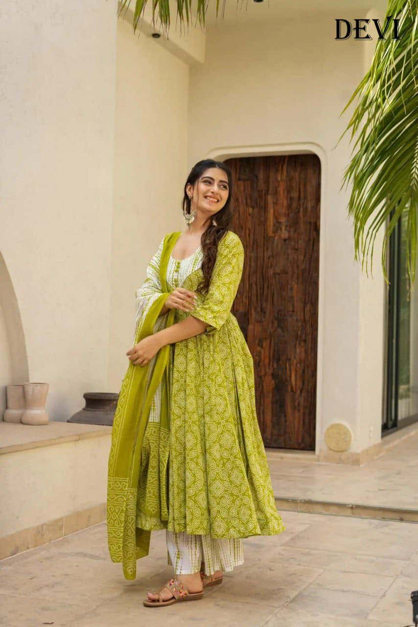 Elegant Heavy Pure Maslin Silk Kurta Set with Digital Print & Cotton Inner