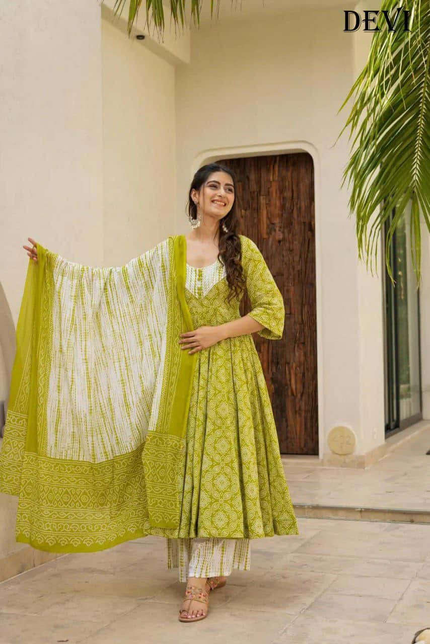 Elegant Heavy Pure Maslin Silk Kurta Set with Digital Print & Cotton Inner