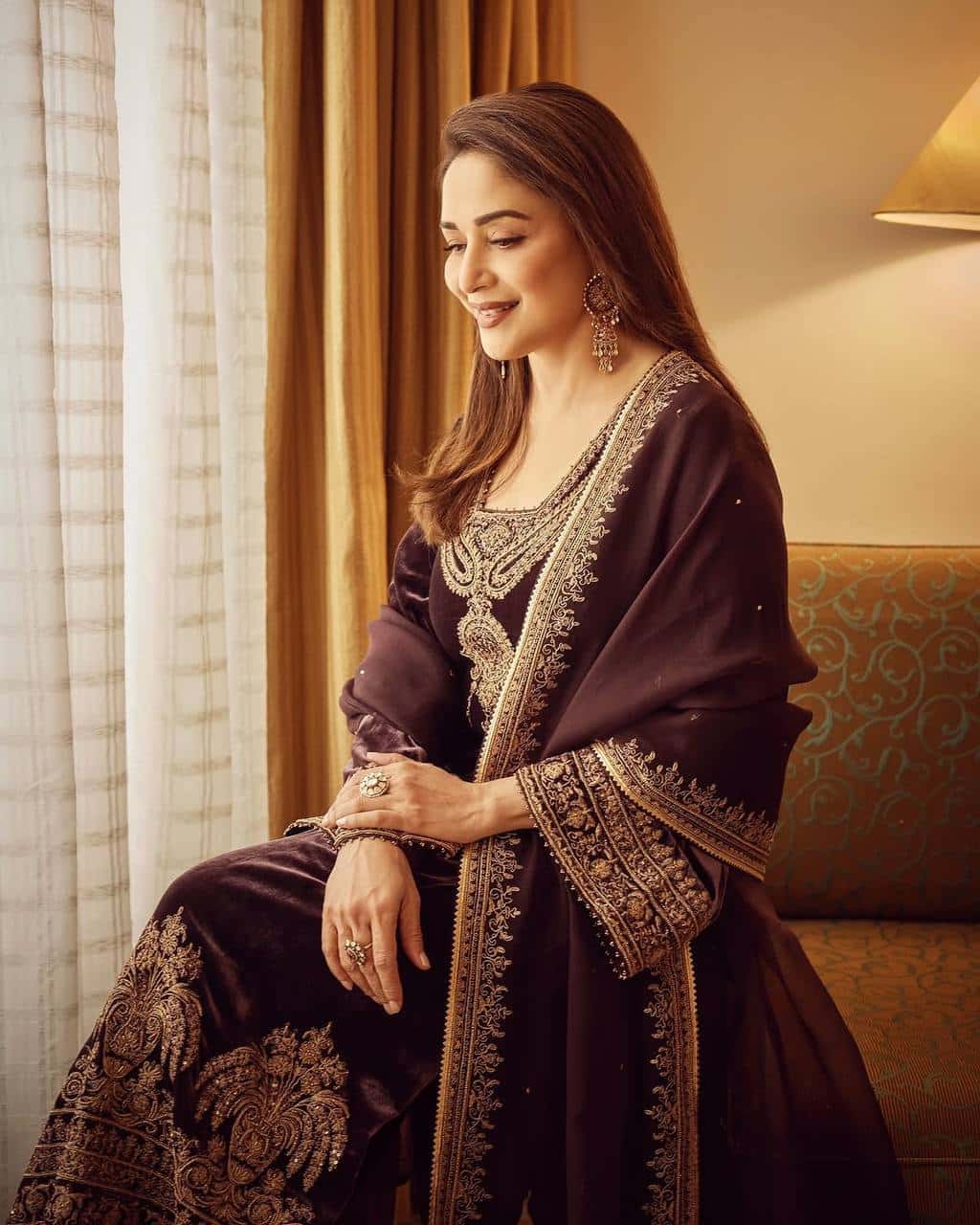 Heavy Chinon Silk Embroidered Set with Full Sleeves, Lace Border Dupatta, and Micro Cotton Inner