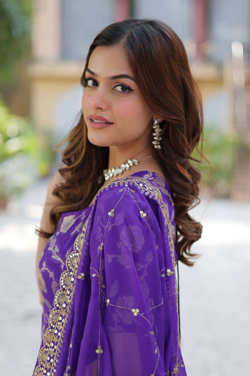 "Exquisite Viscose Georgette Jacquard Kurti & Gharara Set with Embroidered Silk Dupatta"