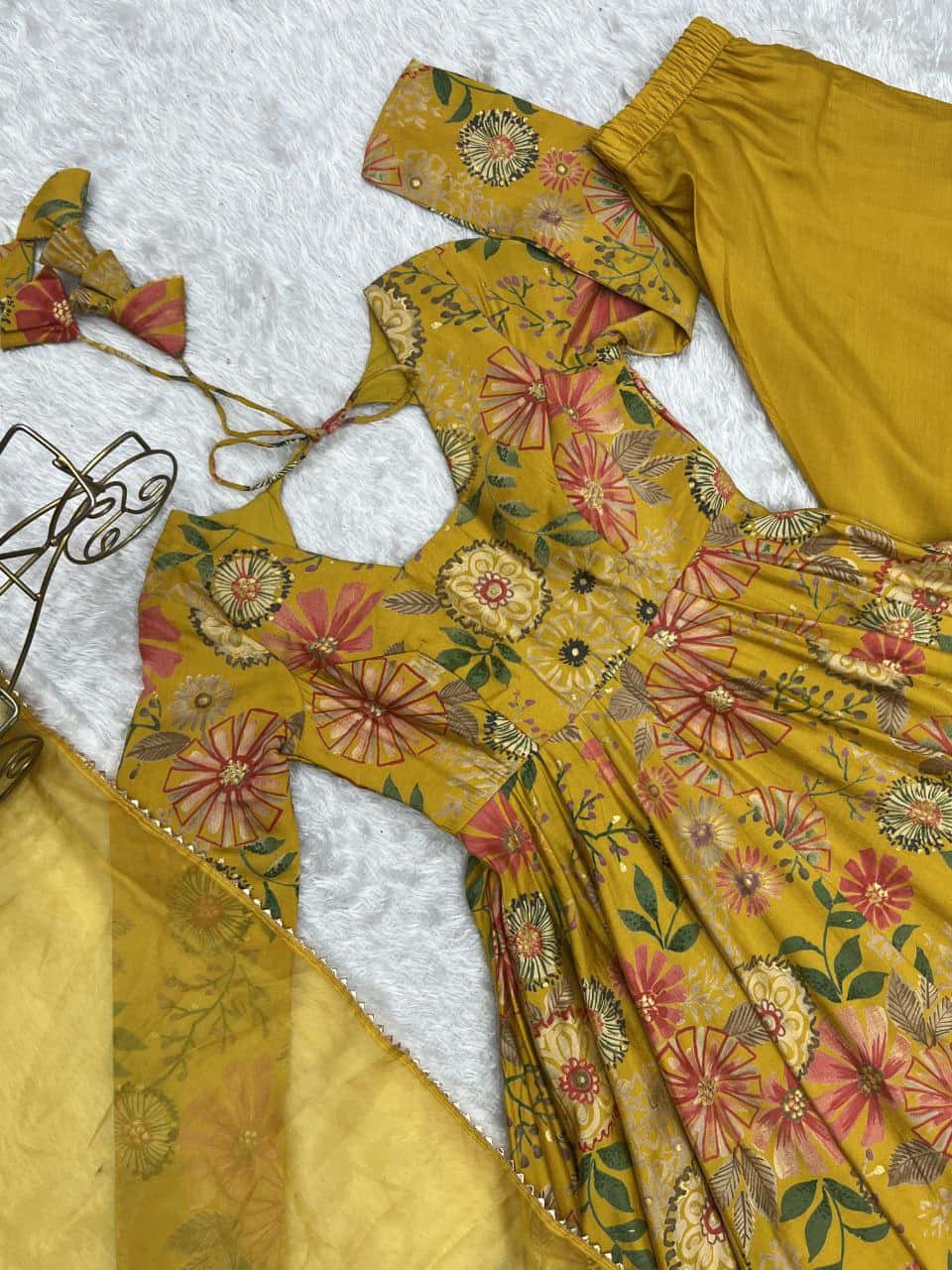 "Elegant Kediya Kurta Set with Pure Romansilk Chanderi Fabric, Fancy Lace Work Dupatta, and Fully Stitched Palazzo"