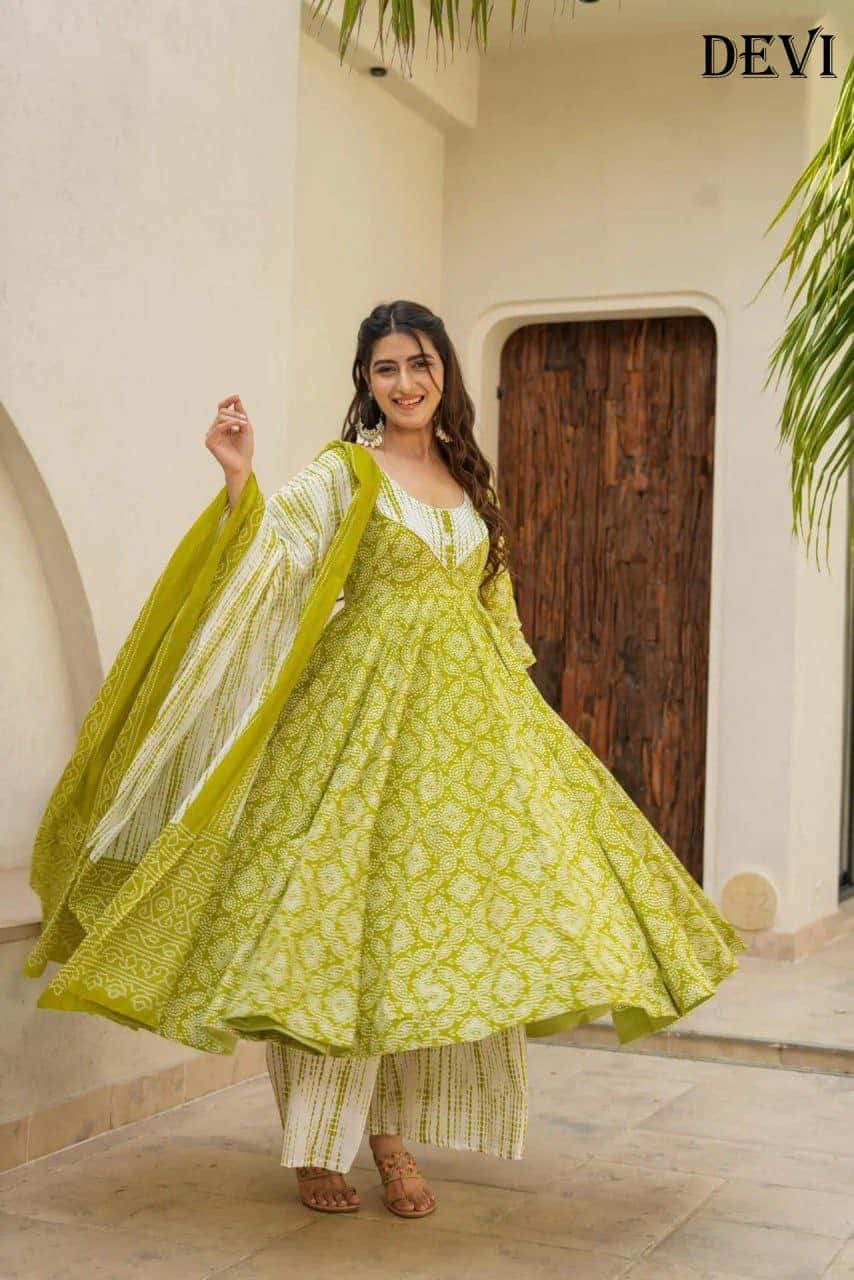 Elegant Heavy Pure Maslin Silk Kurta Set with Digital Print & Cotton Inner