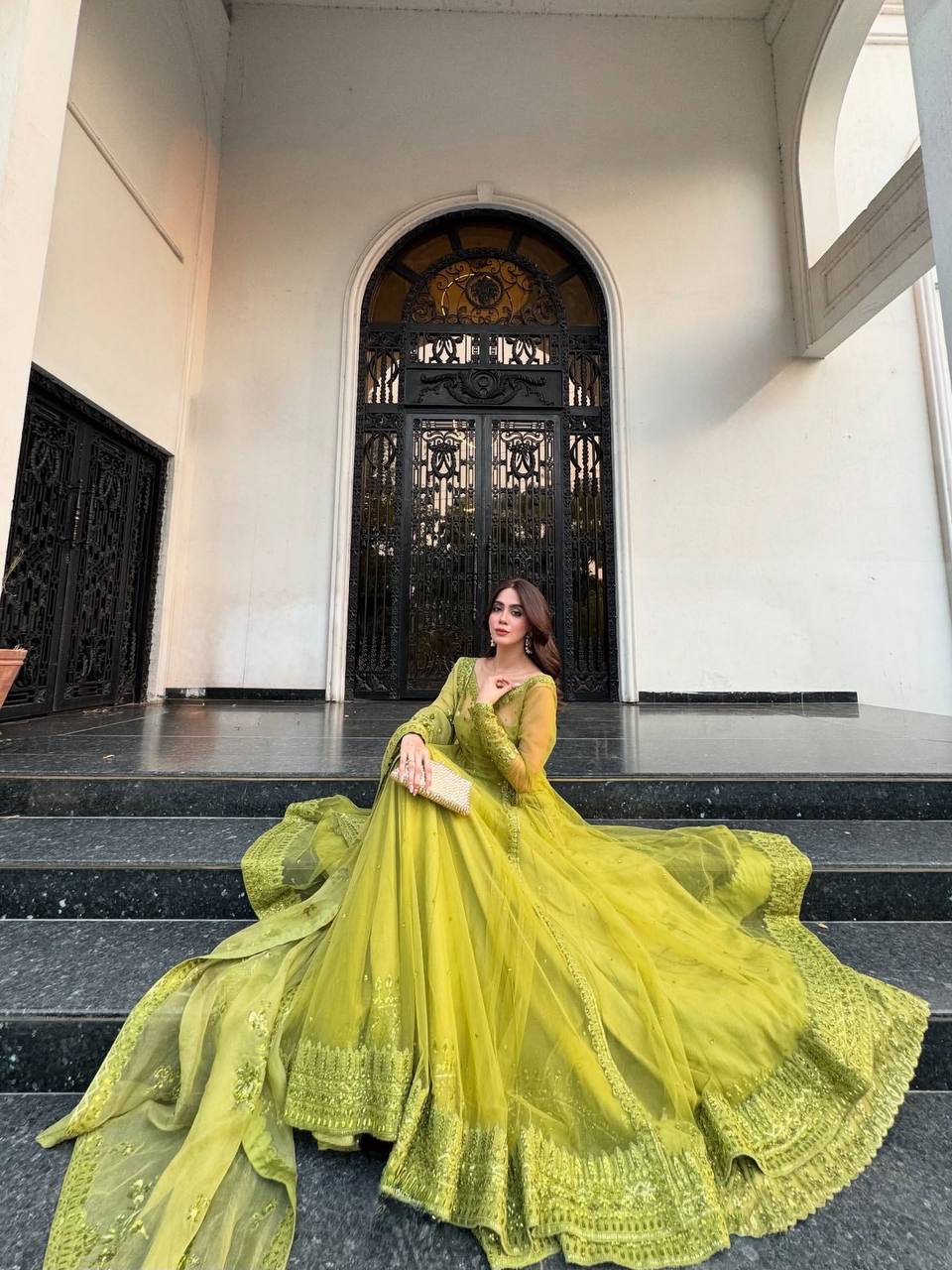 Stylish lehenga blouse dupatta with shrug for women